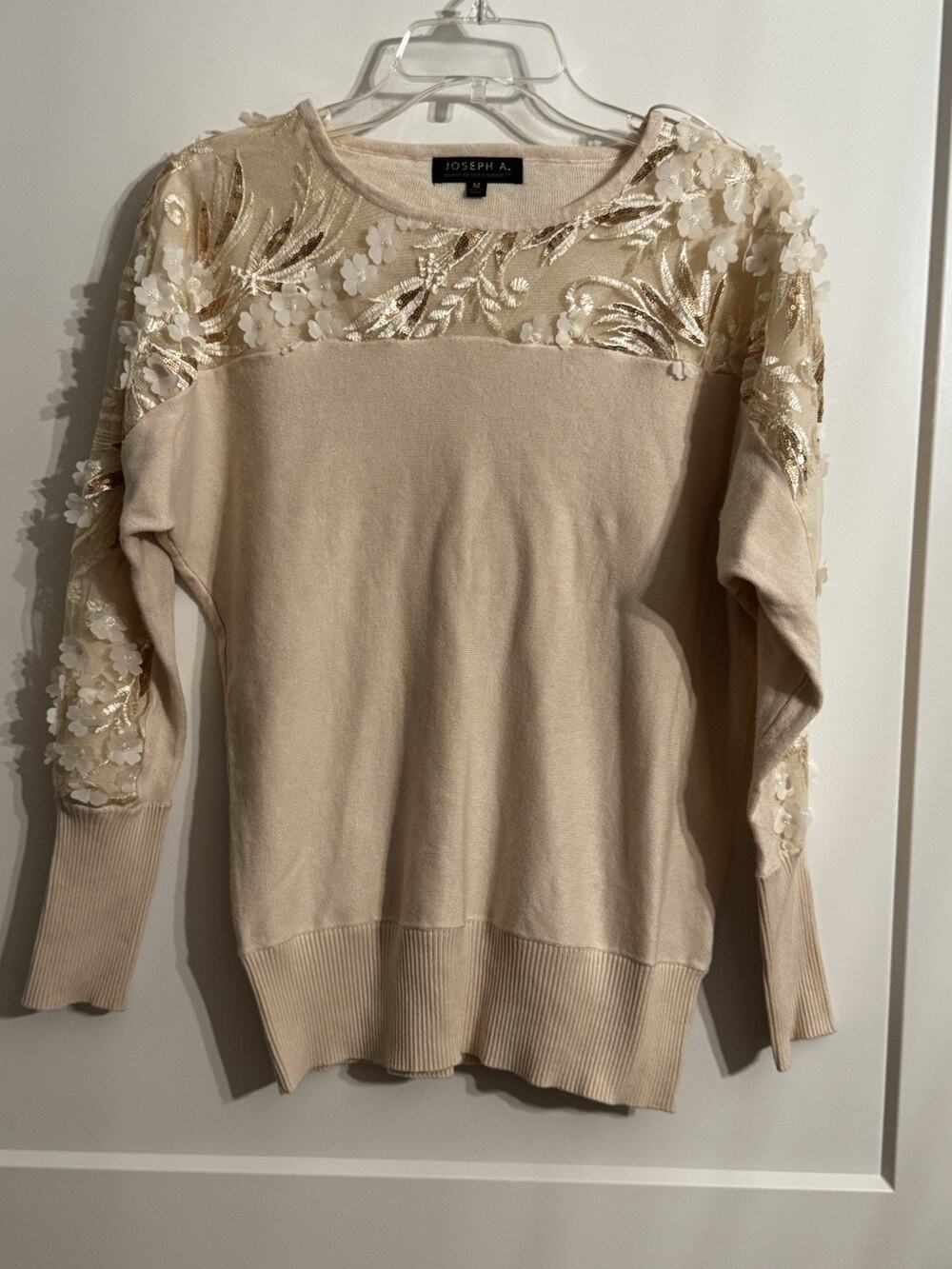 Joseph A. sweater sequin Floral Appliqué embellished Beige Sz. M Party Work
